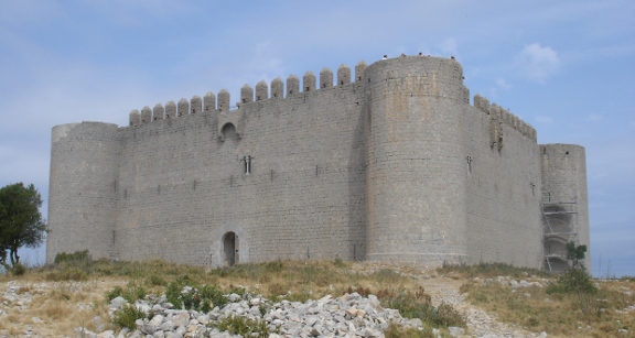 montgri castle close up